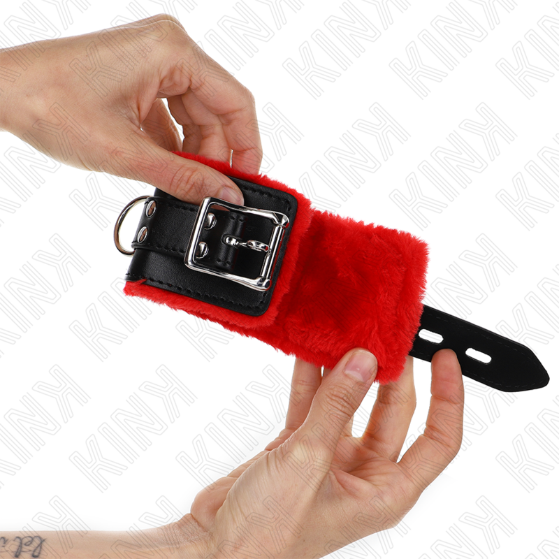 KINK - APPUI-POIGNETS DOUBLÉS DE FOURRURE AVEC TROUS CARRÉS CEINTURE ROUGE ET NOIRE RÉGLABLE 17-29 CM X 6 CM – Image 3