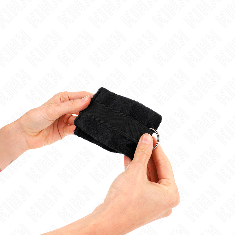KINK - BEGINNER PELZHANDMANSCHETTEN SCHWARZ 30 X 7 CM – Bild 2