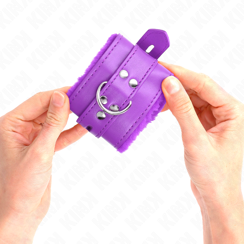 KINK - MUÑEQUERAS FORRADAS CON AGUJEROS CUADRADOS VIOLETA Y CORREA VIOLETA AJUSTABLE 17-29 CM X 6 CM - Imagen 4
