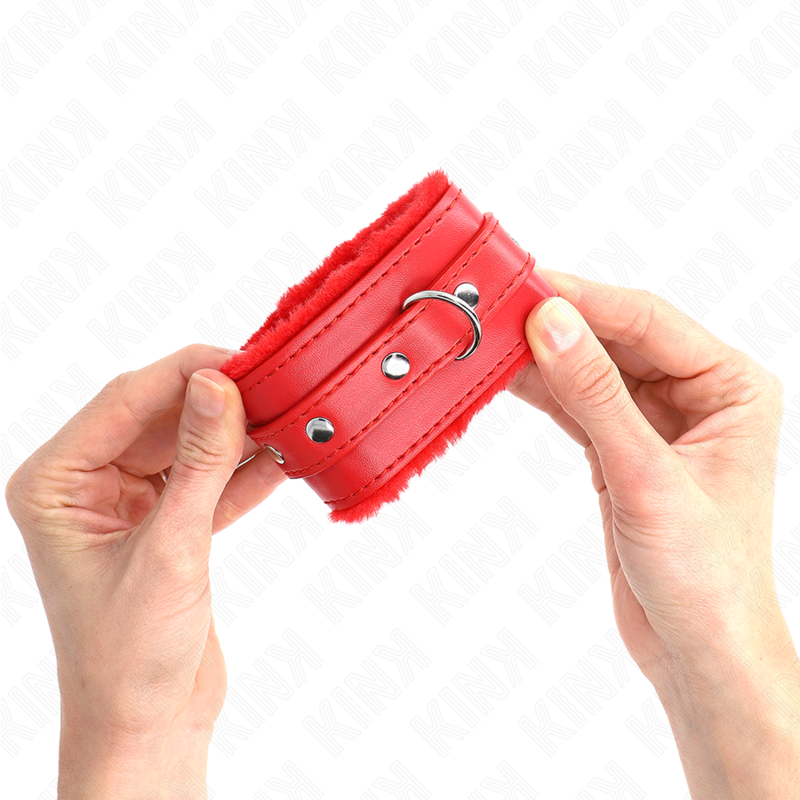 KINK - APPUI-POIGNETS DOUBLÉS DE FOURRURE PREMIUM ROUGE AVEC CEINTURE ROUGE RÉGLABLE 17-29 CM X 6 CM – Image 4