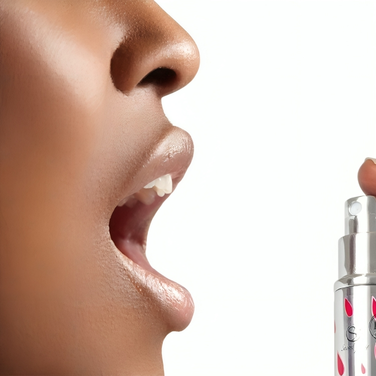 SECRETPLAY - SPRAY PER IL SESSO ORALE ALLA FRAGOLA ACIDA - immagine 2