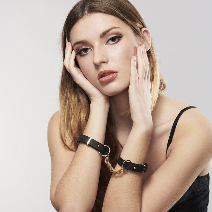 BIJOUX - INDISCRETS MAZE MENOTTES BRACELETS NOIR – Image 3