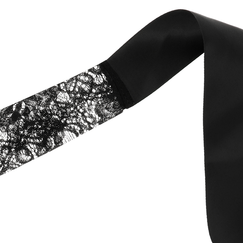 COQUETTE CHIC DESIRE - MSCARA DE RENDA PRETA COM FITA - Image 5